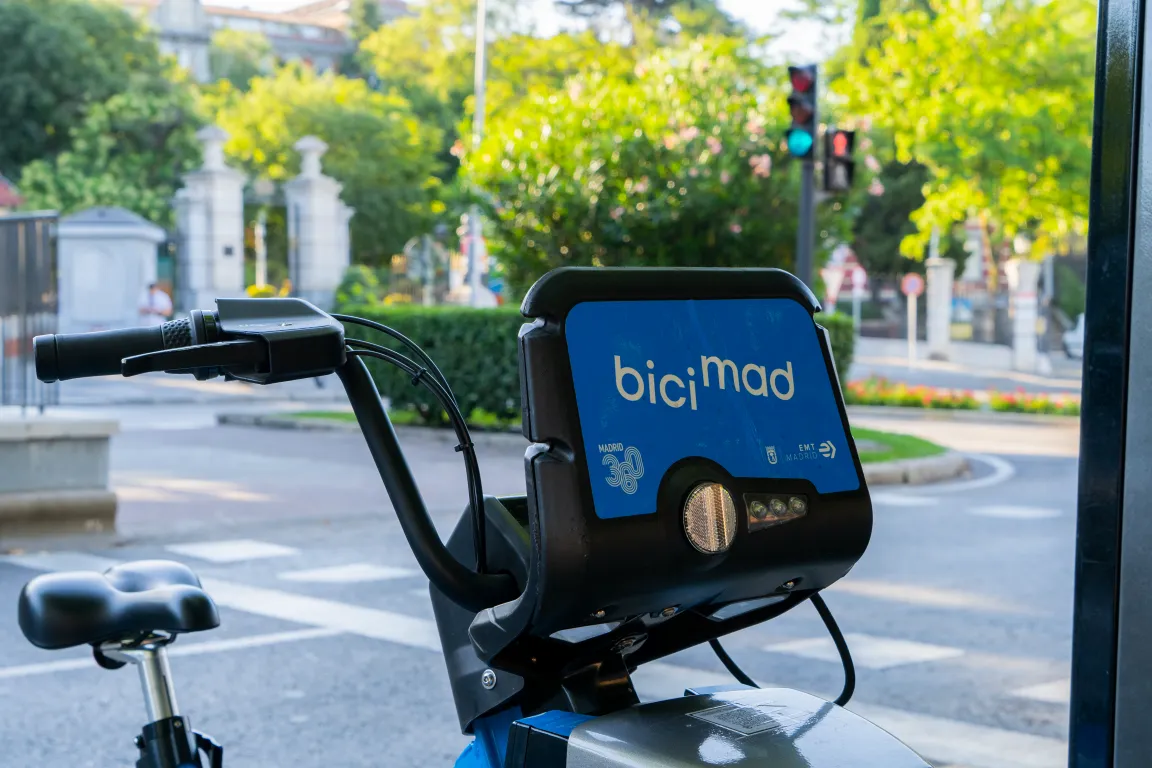 frontal de bici bicimad